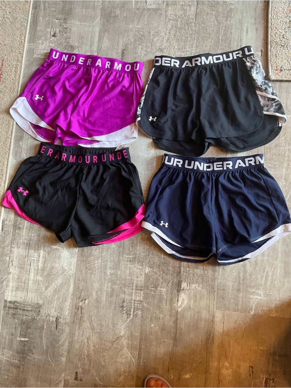 XS Women’s Under Armour Shorts Bundle